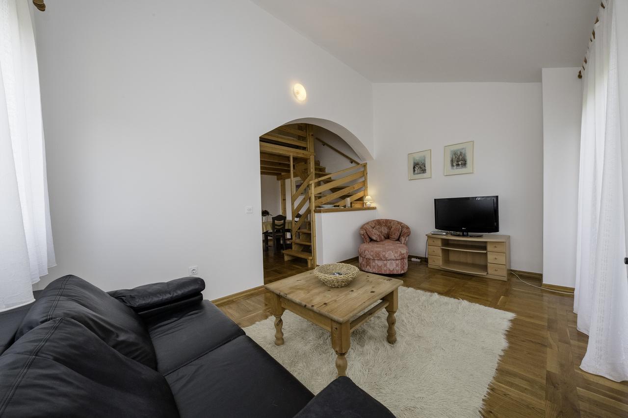 Apartments Dedic Supetarska Draga Eksteriør bilde